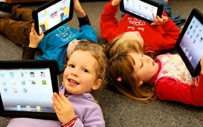  TEKNOLOGI UNTUK ANAK DIBAWAH UMUR? DAMPAK DAN MAANFAATNYA