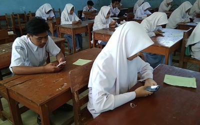KETERGANTUNGAN TEKNOLOGI DALAM AKTIVITAS AKADEMIK